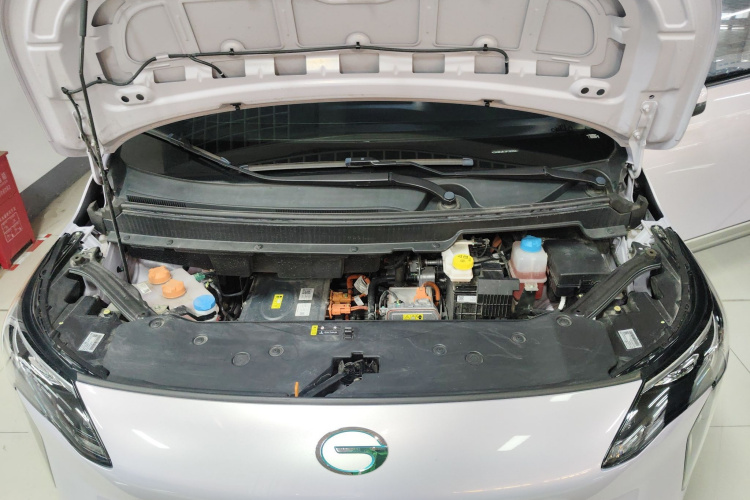 埃安 AION Y 2023款 Plus 510 乐享版机舱底盘24