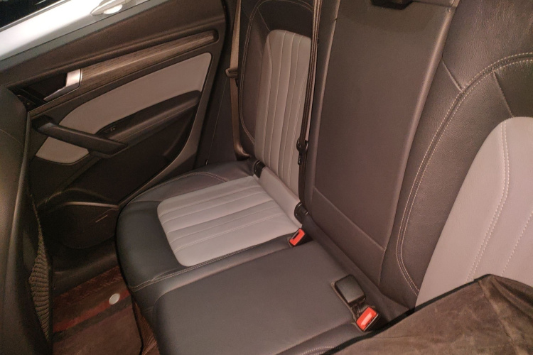 奥迪Q5L 2018款 45 TFSI 尊享时尚型 国V中控内饰21