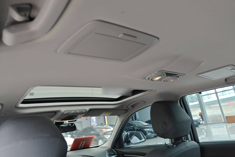 宝马3系 2019款 320Li 时尚型中控内饰7004