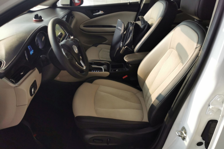 别克 威朗 2019款 三厢 15S 自动领先型局部细节19