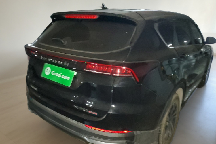 捷途X70 PLUS 2021款 改款 1.5T 手动风 7座车身外观7