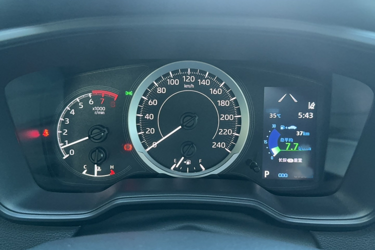 丰田 雷凌 2023款 185T CVT豪华版局部细节14