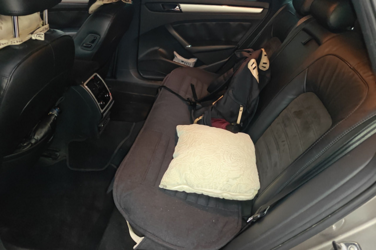 大众 帕萨特 2011款 2.0TSI DSG至尊版中控内饰7004