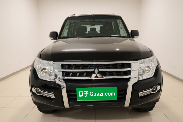 三菱 帕杰罗(进口) 2019款 3.0L 自动舒适版车身外观2