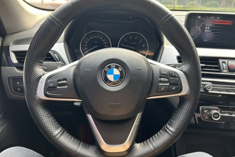 宝马X1 2016款 sDrive18Li 时尚型局部细节13