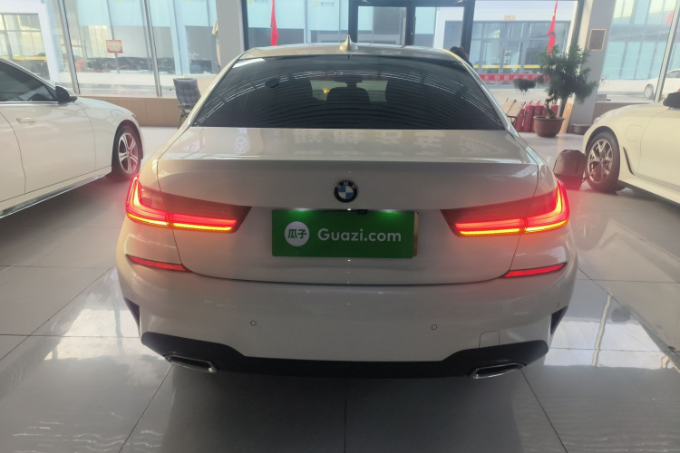 宝马3系 2022款 320Li M运动套装车身外观6