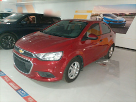 雪佛兰 爱唯欧 2014款 三厢 1.4SL AT 时尚天窗版