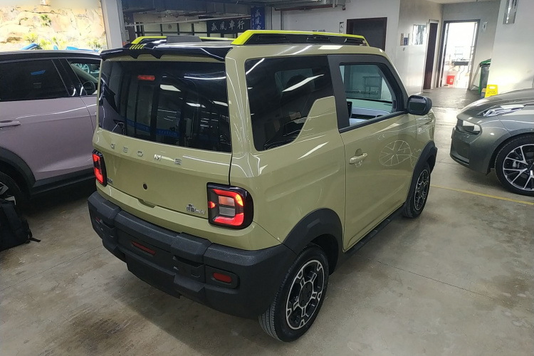 吉利银河 2025款 210km 熊猫骑士车身外观7