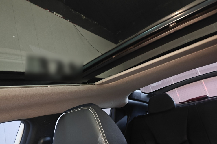 现代 Veloster飞思 2012款 1.6T 自动豪华版中控内饰22