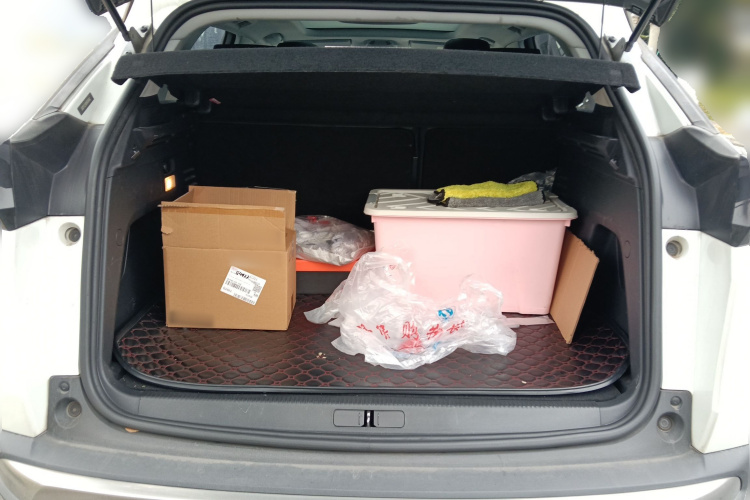 标致4008 2017款 350THP 精英版中控内饰23