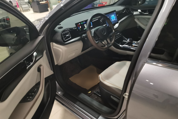 比亚迪 秦PLUS 2023款 冠军版 EV 420KM领先型中控内饰19