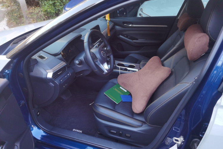 日产 天籁 2021款 2.0L XL 舒适版中控内饰19