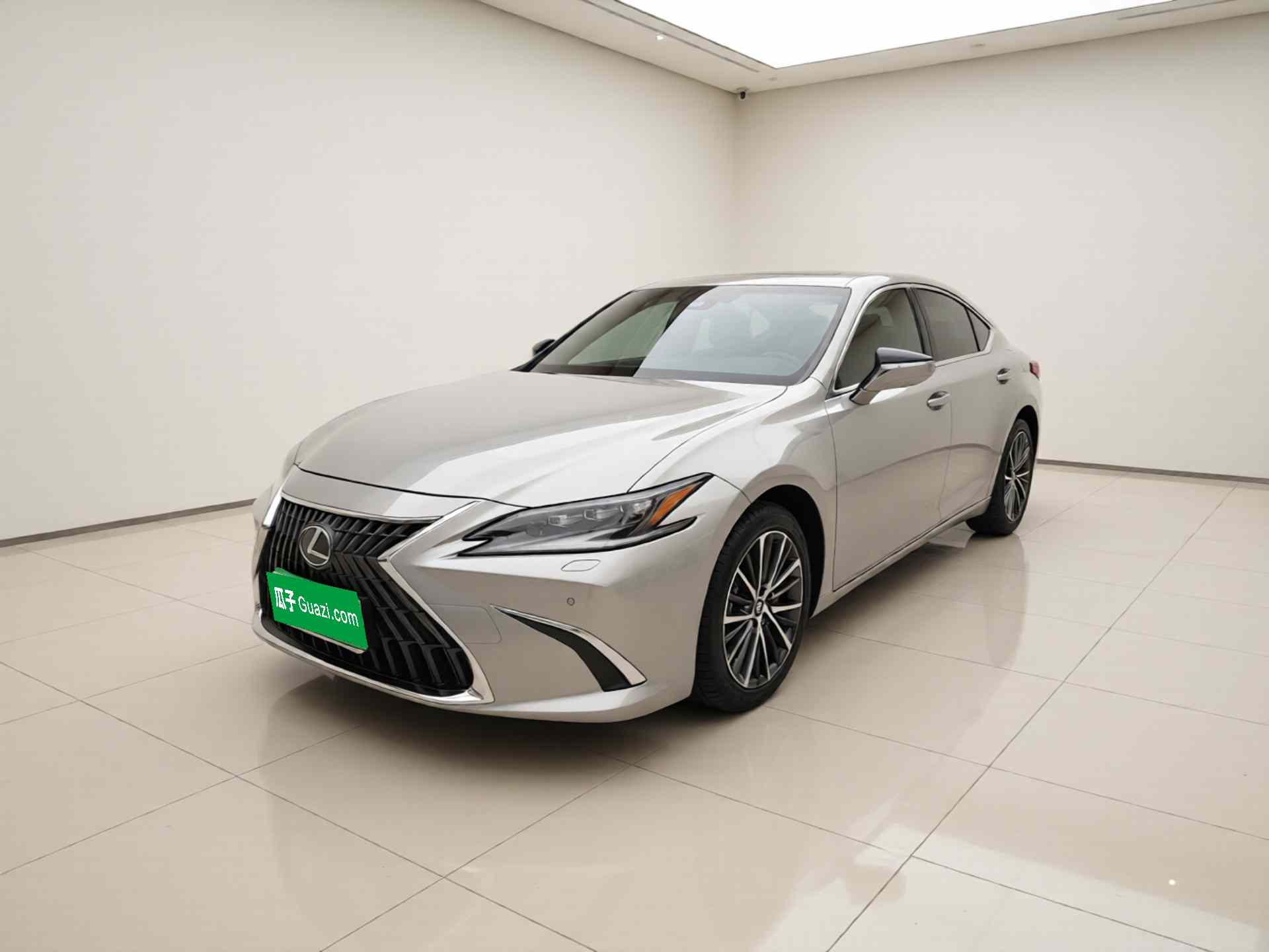 雷克萨斯ES 2022款 300h 臻享版(2)