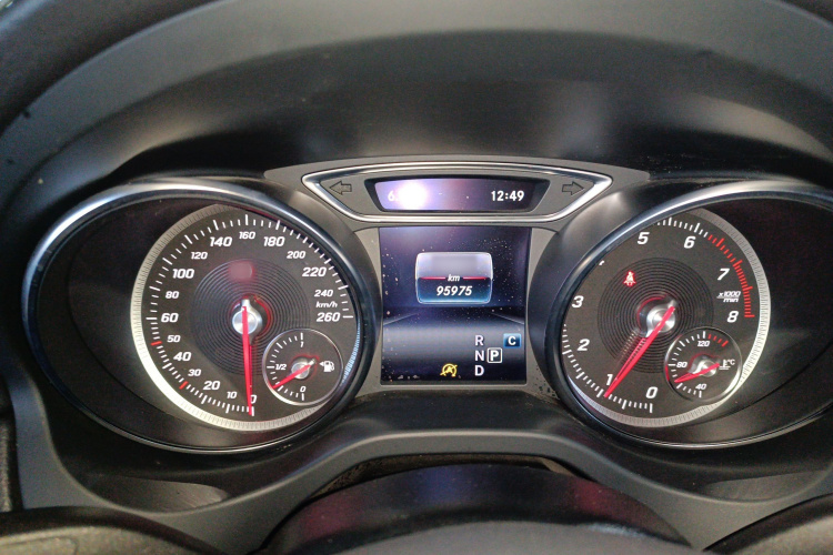 奔驰GLA 2018款 GLA 200 动感型局部细节14