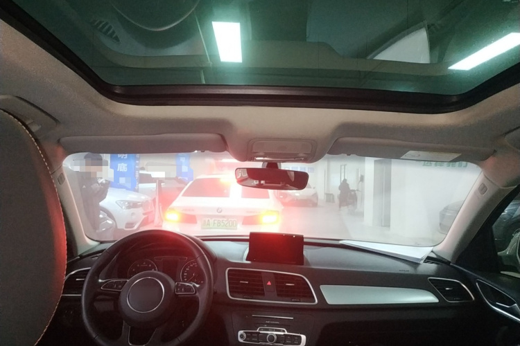 奥迪Q3 2018款 30周年年型 30 TFSI 时尚型中控内饰22