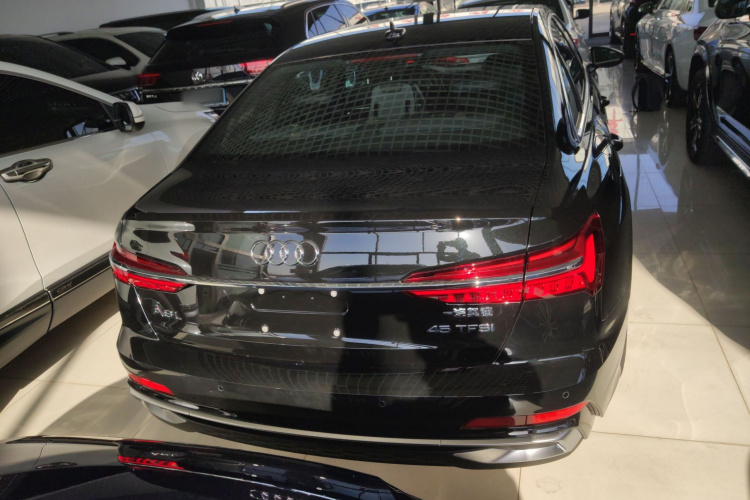 奥迪A6L 2025款 改款 45 TFSI 臻选动感型车身外观6004