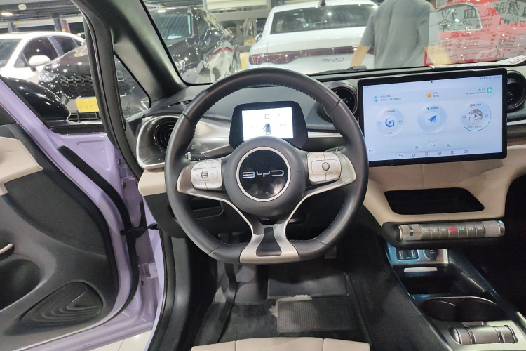 比亚迪 海豚 2023款 420km 自由版中控内饰13