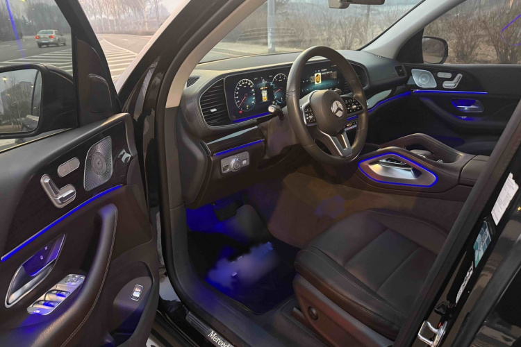 奔驰GLE 2020款 改款 GLE 350 4MATIC 时尚型中控内饰7003