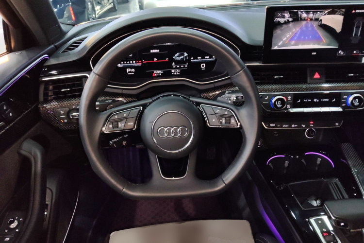 奥迪A4L 2022款 45 TFSI quattro 臻选动感型中控内饰13