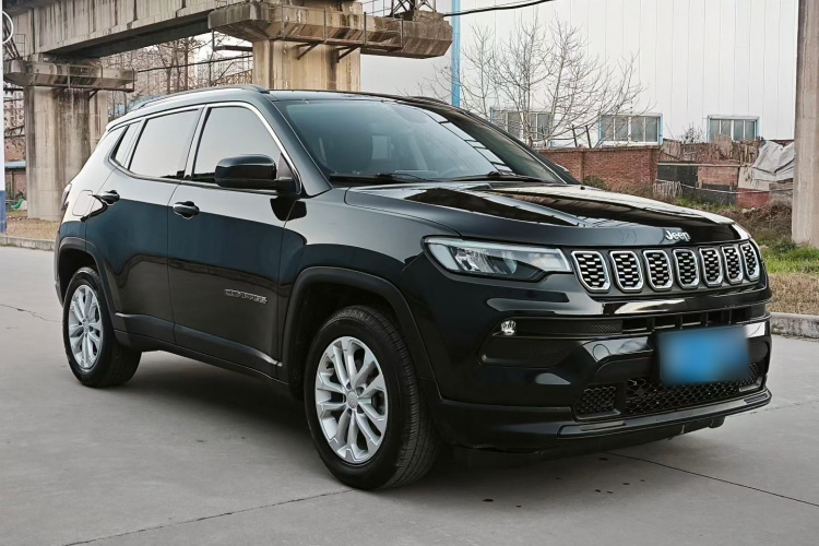 Jeep 指南者 2021款 220T 自动领先版车身外观6006