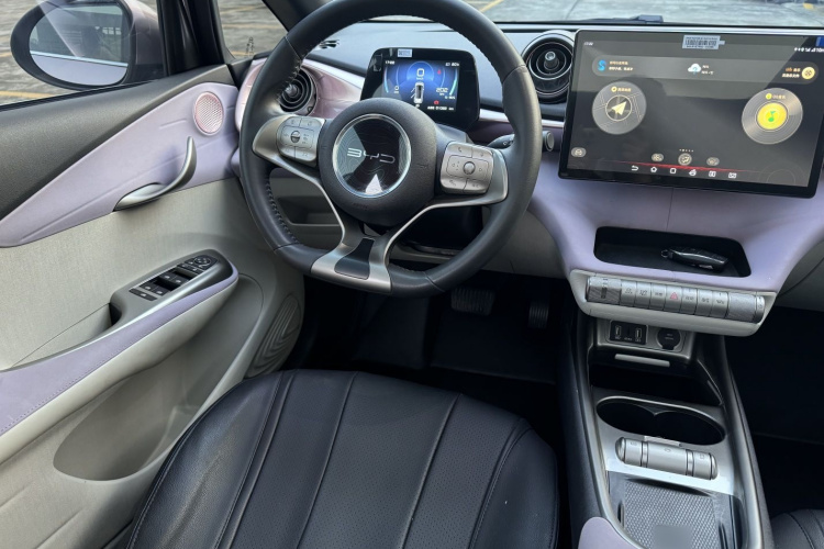 比亚迪 海豚 2021款 401km 骑士版中控内饰7010