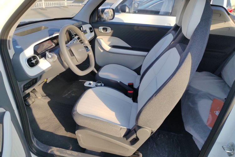 吉利银河 熊猫 2025款 210km 元气熊中控内饰19