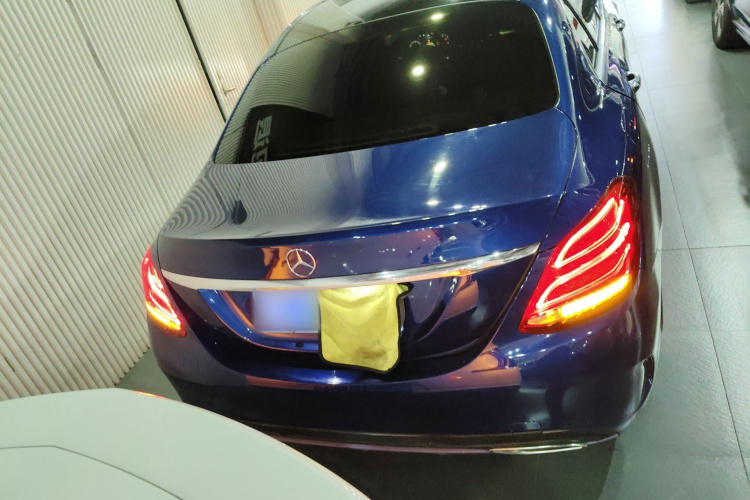 奔驰C级 2018款 C 200 L 运动版车身外观6