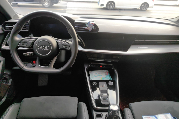 奥迪A3 2022款 Sportback 35 TFSI 豪华运动型中控内饰12