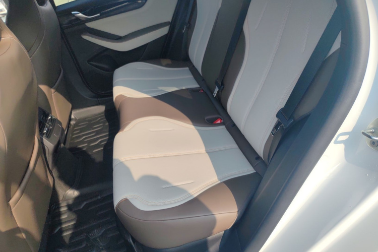 比亚迪 秦PLUS 2024款 荣耀版 DM-i 55KM领先型中控内饰21