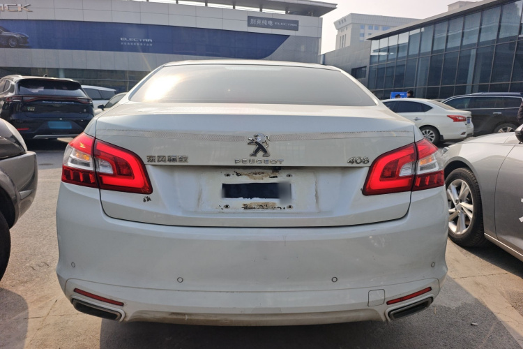 标致408 2016款 1.6T 自动豪华版车身外观6