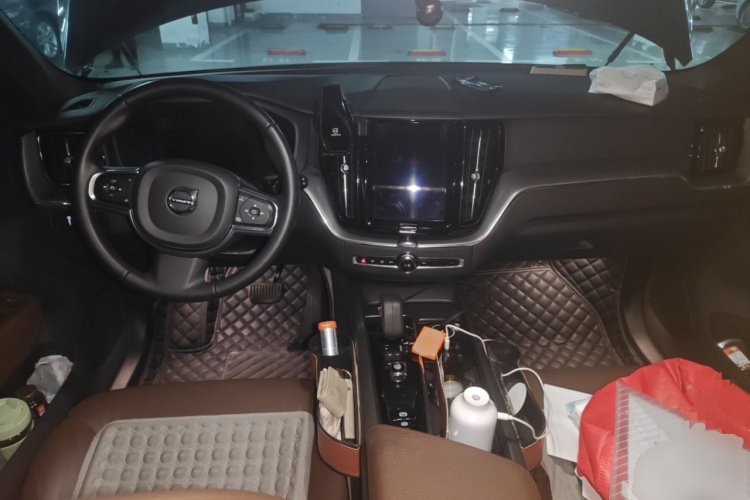 沃尔沃XC60 2022款 B5 四驱智逸豪华版中控内饰12