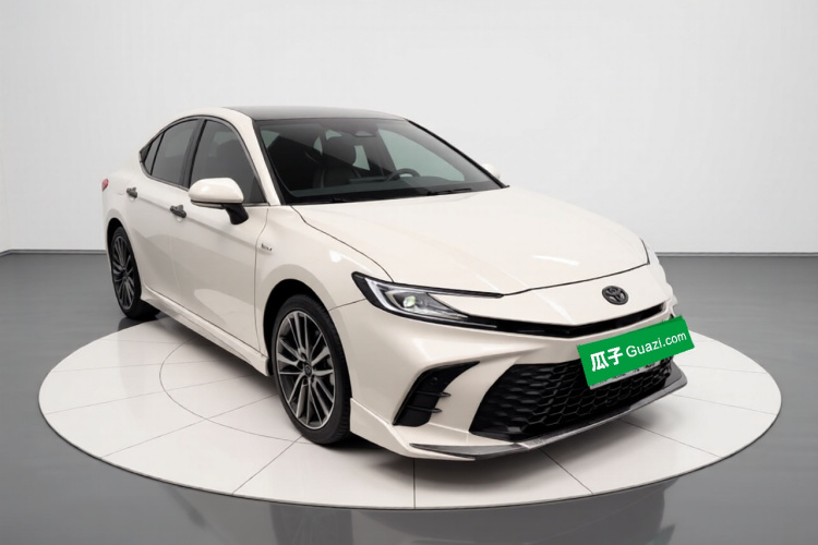 丰田 凯美瑞 2024款 双擎 2.0HXS 运动Plus版车身外观3