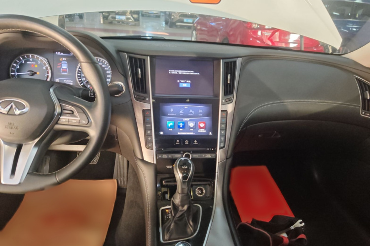 英菲尼迪Q50L 2018款 2.0T 逸享版 国VI局部细节16