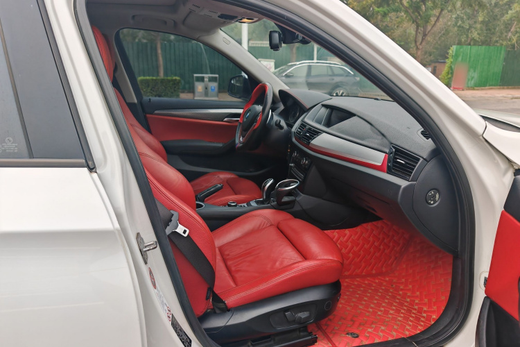 宝马X1 2014款 xDrive20i 运动设计套装中控内饰7007