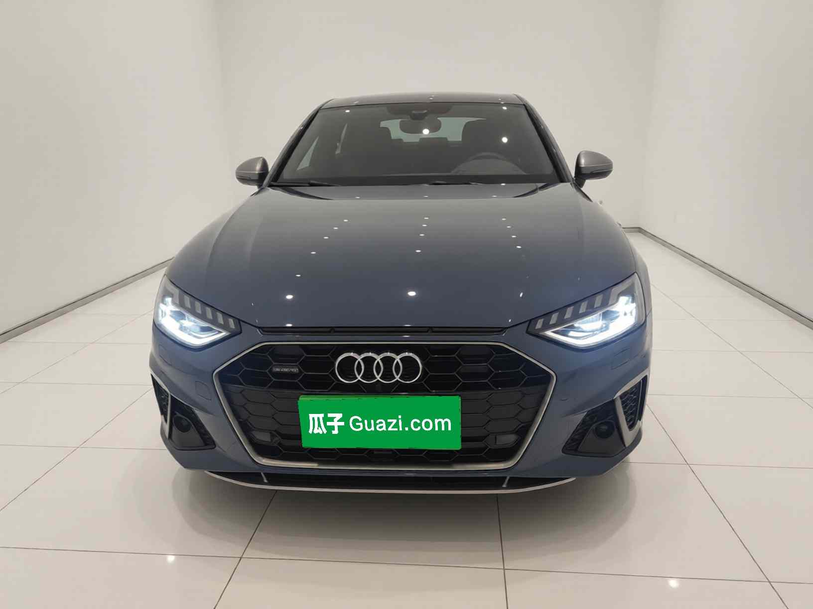 奥迪A4L 2022款 40 TFSI quattro RS套件燃速型(1)