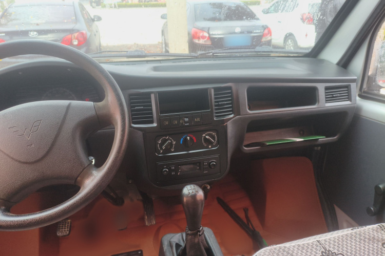 五菱汽车 五菱之光 2015款 1.2L 实用型LSI局部细节16