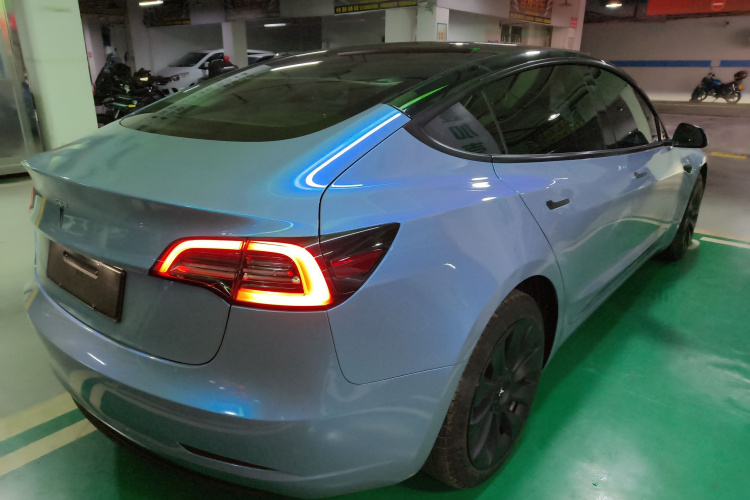 特斯拉 Model 3 2022款 后轮驱动版车身外观7