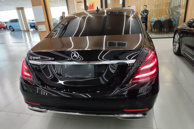 奔驰S级 2020款 S 350 L 尊享型 臻藏版车身外观6