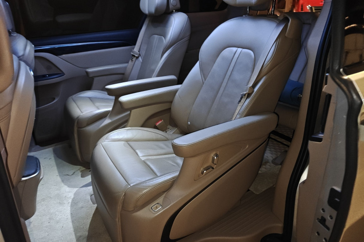 别克GL8 2021款 ES陆尊 653T 尊享型中控内饰7004