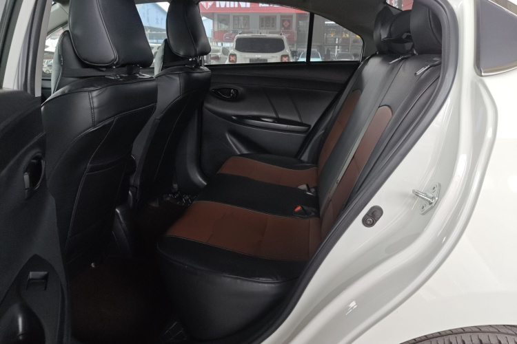 丰田 威驰 2022款 1.5L 20周年纪念版中控内饰21