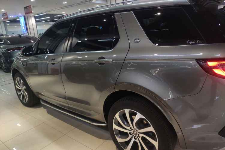 路虎 发现运动版 2022款 249PS R-Dynamic S 性能版 5座车身外观4