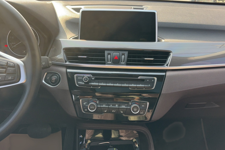 宝马X1 2016款 xDrive20Li 豪华型局部细节16