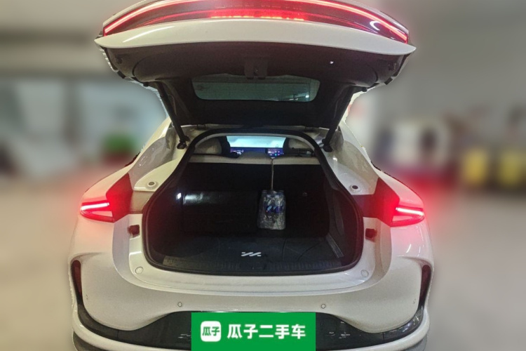 智己汽车 智己L6 2024款 Max 超强性能版中控内饰23