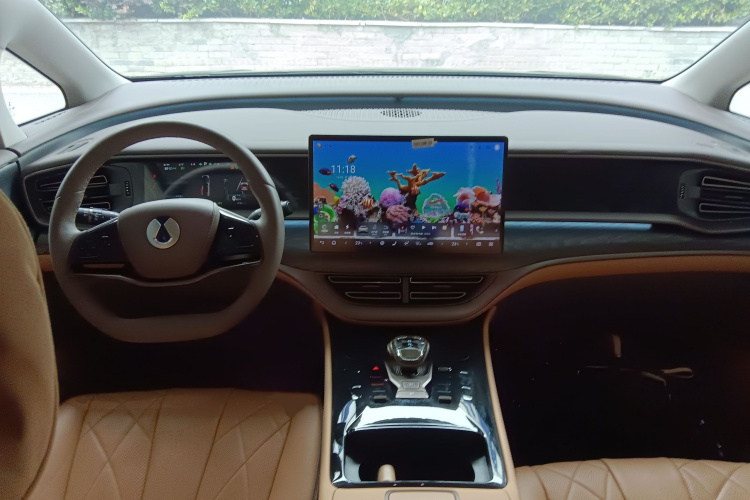 腾势D9 2022款 DM-i 1040 尊贵型中控内饰7002