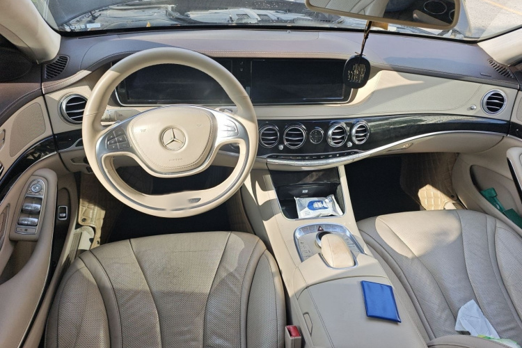 奔驰S级 2014款 S 400 L 尊贵型中控内饰7002