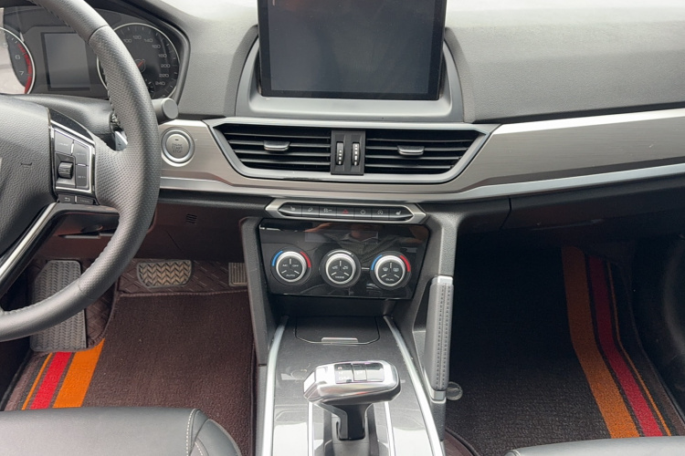 哈弗H6 2021款 运动版 1.5T 自动精英智联型 六边形格栅局部细节16