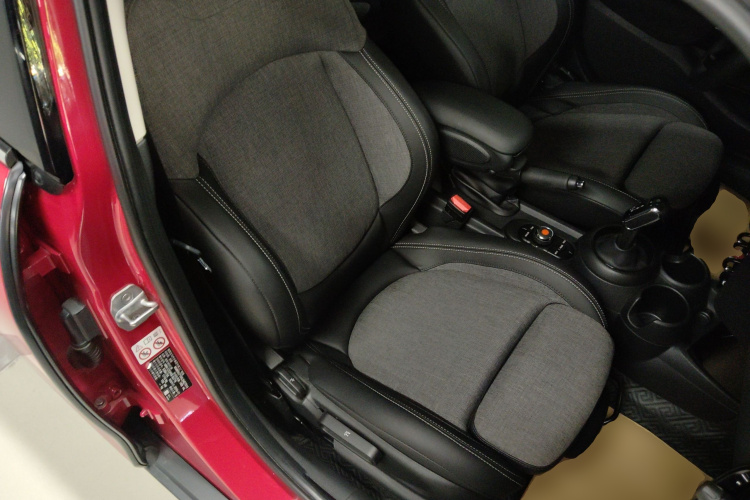 MINI 2019款 1.5T COOPER 经典派 五门版局部细节41