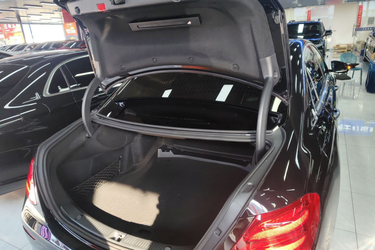 奔驰E级 2020款 改款 E 300 L 时尚型机舱底盘23