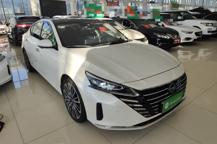 日产 天籁 2022款 2.0T XL 进享版车身外观3