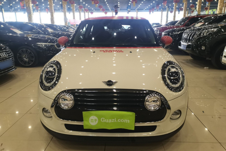 MINI 2018款 1.5T COOPER 经典派车身外观2